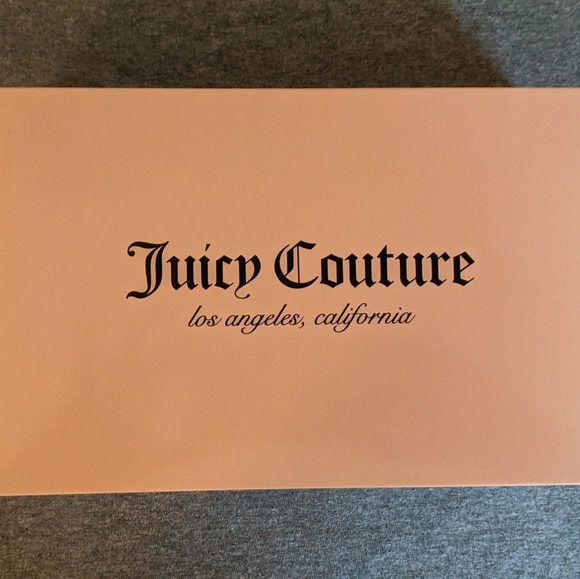 Juicy Couture Slide Around Wallet - Picture 6 of 6